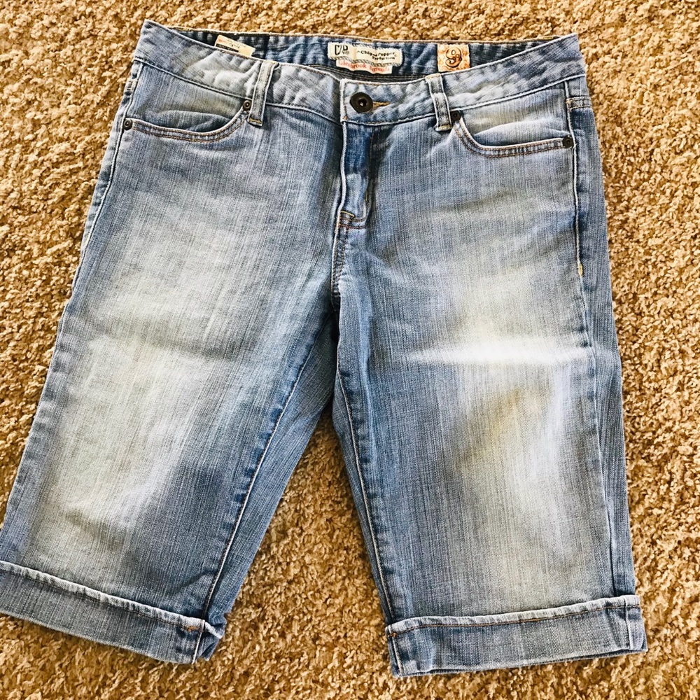 Glen Brooke Bermula size 9 jean shorts
